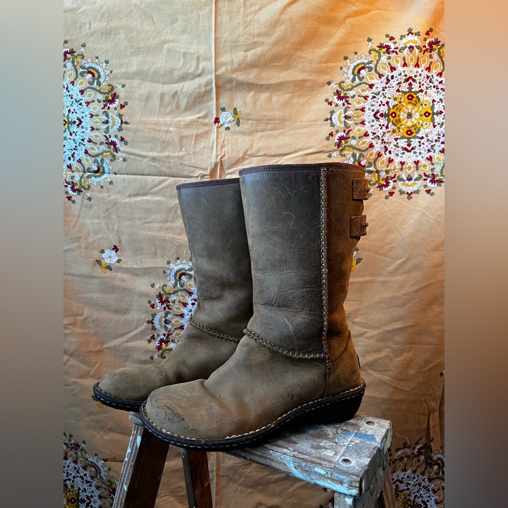 UGG Haywell Winter Boots